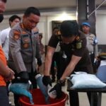 Dua Ratus Ribu Jiwa Terselamatkan : Polresta Banjarmasin Musnahkan Barang Bukti Hasil Tangkapan Kasus Narkoba