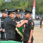 Pangdam XXII/Tambun Bungai Pimpin Upacara Penutupan Dikmaba Infanteri TNI AD Gelombang II TA 2026 IMG-20260811-WA1131
