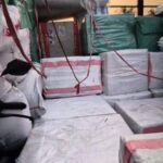 Di Temukan Kembali Puluhan Kardus Yang di Duga Berisi Rokok Ilegal Tanpa Pita Cukai Masuk di Pelabuhan Kapal Trisakti Banjarmasin.